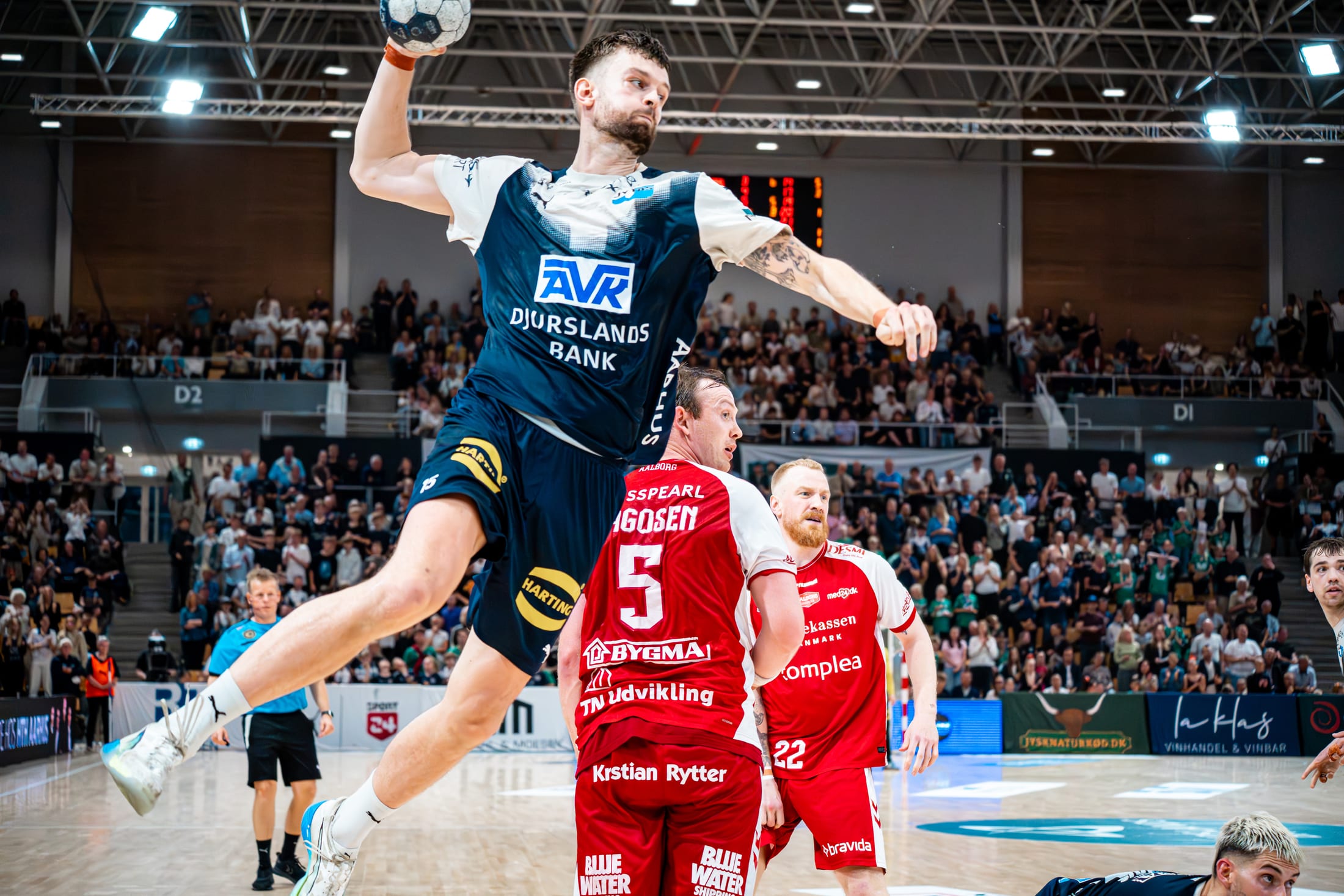 Duel midt på banen, DM-finalen herrer